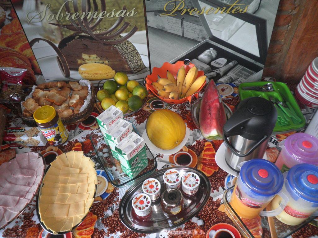Hostel Barra Da Tijuca Tree House ריו דה ז'ניירו חדר תמונה